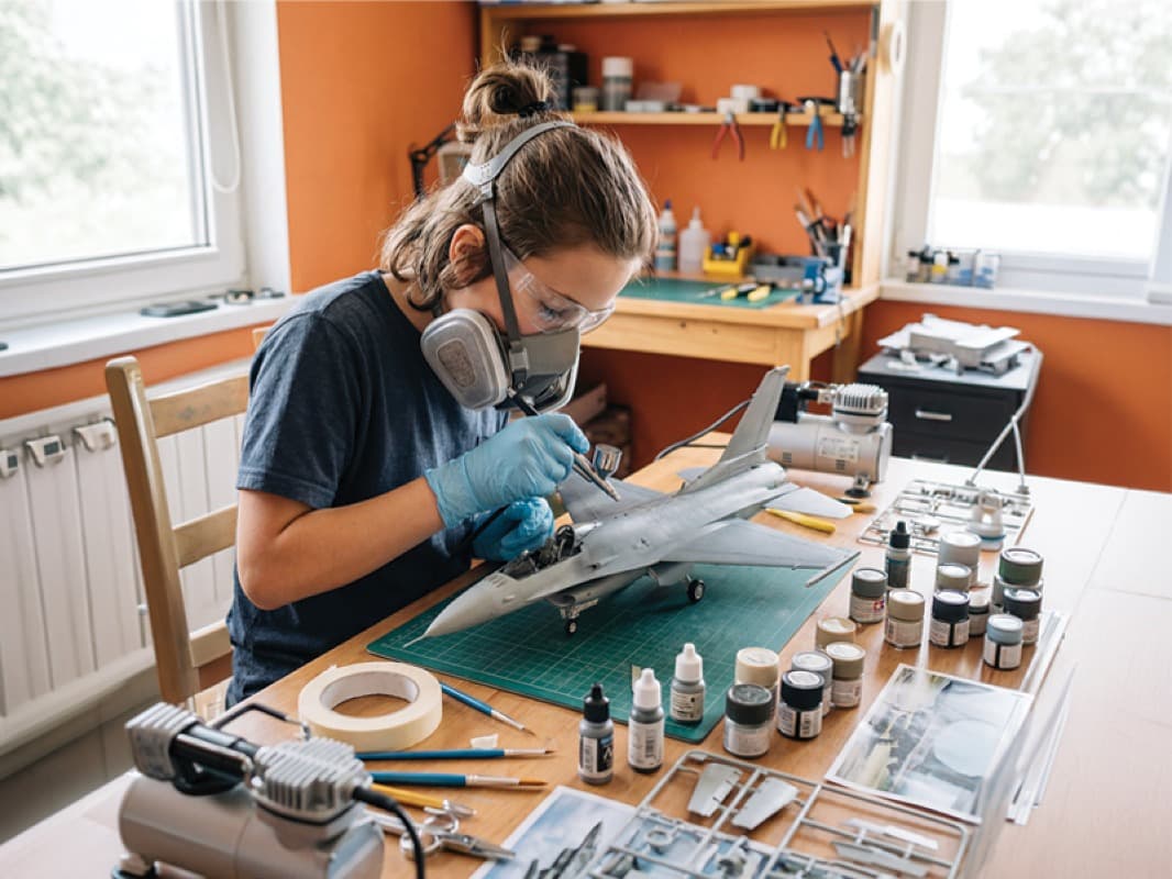 Modelarstwo plastikowe dla młodzieży (10–17 lat)